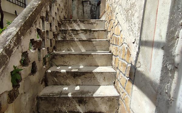 Immeuble à vendre    5 pièces •  Le Collet-de-Dèze