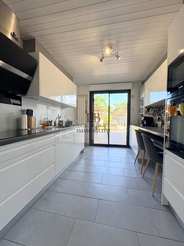 Maison
         6 pièces
        - 123 m² Bien prestige 514 500 € *