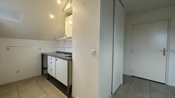 Corbeil-Essonnes (91100) À LOUER – Grand T1 avec espace nuit – Corbeil-Essonnes