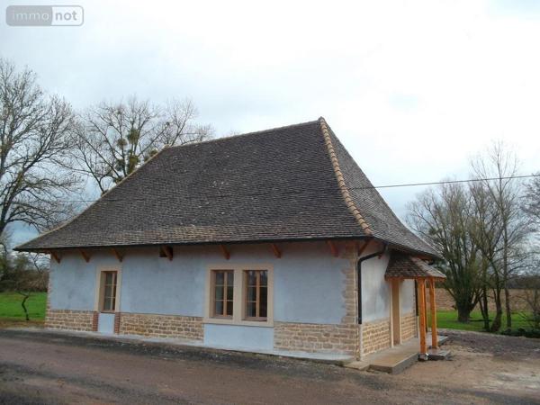 Maison rurale à louer à Tronchy en Saône-et-Loire (71440), ref : TRO-L1