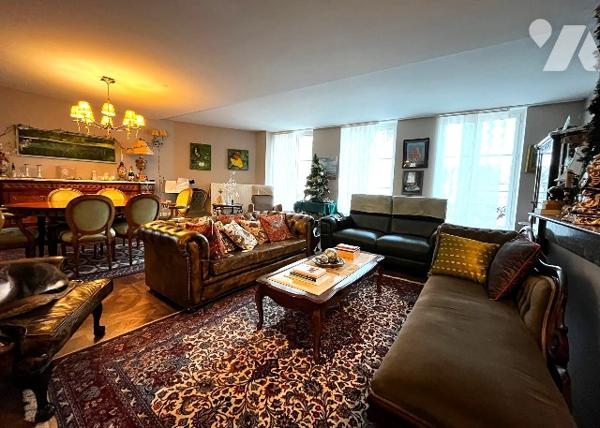 VENTE EN VIAGER - À Langres (Haute-Marne) 52200, Intramuros.