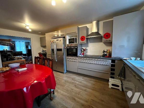 VENTE EN VIAGER - À Langres (Haute-Marne) 52200, Intramuros.