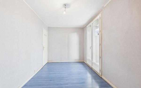 Appartement à vendre    3 pièces • 70 m2 Grenoble
