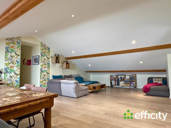 Appartement
         3 pièces
        - 90 m² Exclusivité 159 000 € *