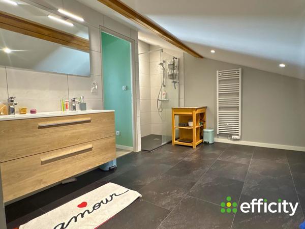 Appartement
         3 pièces
        - 90 m² Exclusivité 159 000 € *