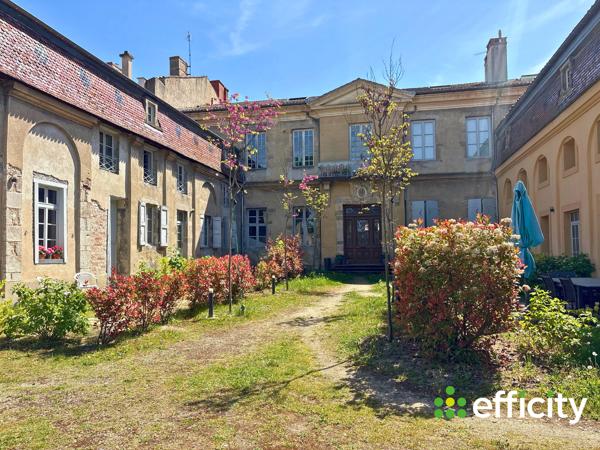 Appartement
         3 pièces
        - 90 m² Exclusivité 159 000 € *