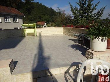 Maison à vendre 10 pièces 240 m² Montbozon