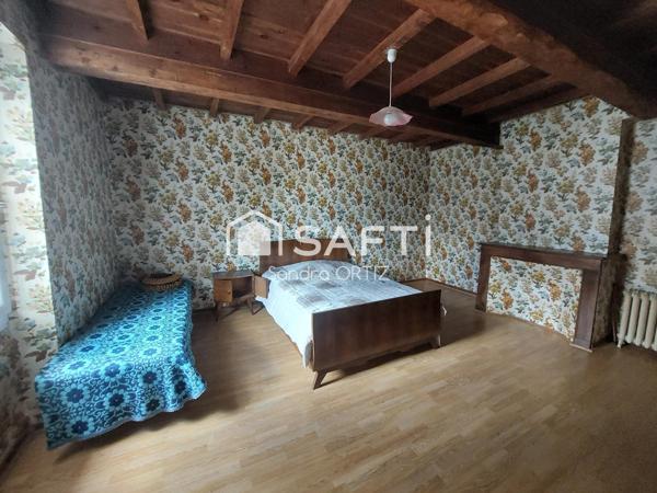 MAISON T3/T4 DE 110M2 AVEC ANCIEN CHAIS ATTENANT