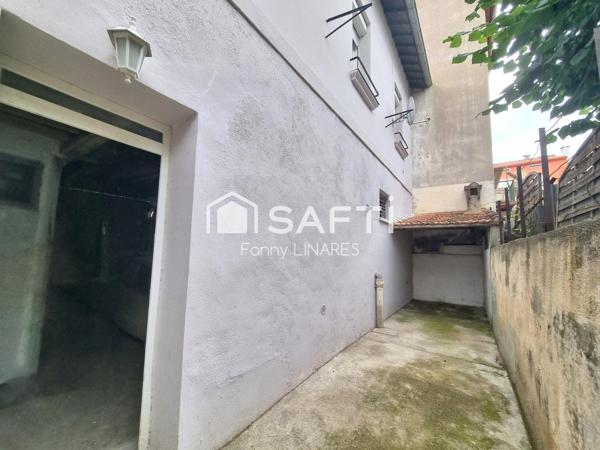 Quartier en plein renouveau, grand garage et cour