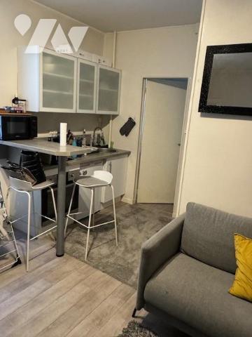 ANGERS NEY/ST SERGE T2 LOUE EN MEUBLE