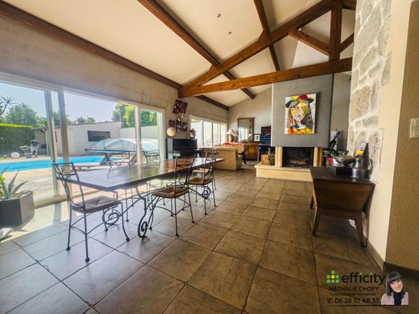 Maison 10 pièces - 219 m²