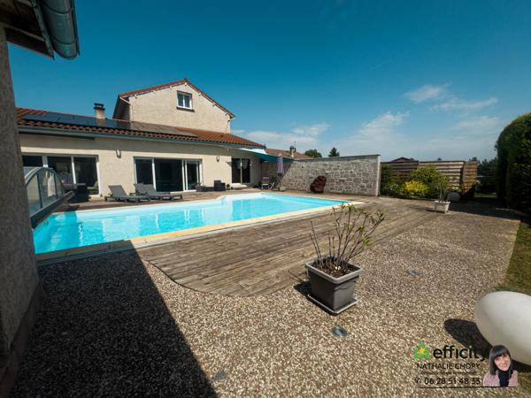 Maison 10 pièces - 219 m²