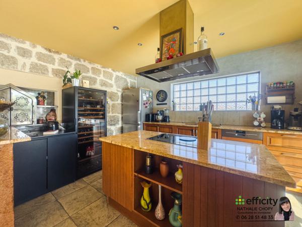 Maison 10 pièces - 219 m²