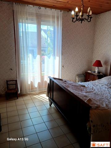 Maison 5 pièces, 3 chambres, terrasse, garage.