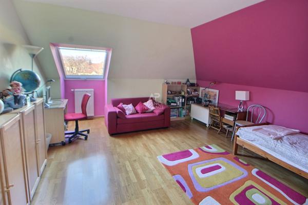 Maison Vernouillet 7 pièce(s) 184 m2 €630 000 ** - Référence 1062