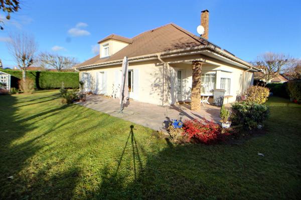 Maison Vernouillet 7 pièce(s) 184 m2 €630 000 ** - Référence 1062