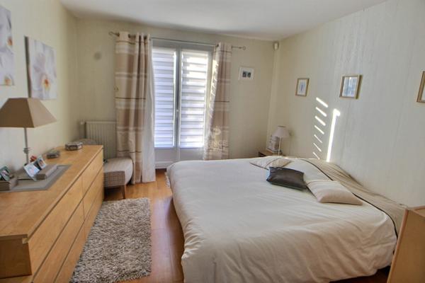 Maison Vernouillet 7 pièce(s) 184 m2 €630 000 ** - Référence 1062