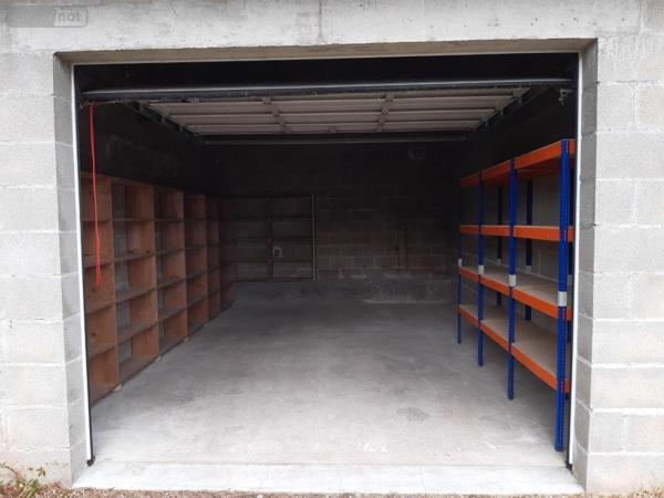 Garage - Parking à louer à Montoire-sur-le-Loir dans le Loir-et-Cher (41800), ref : 41059-L253
