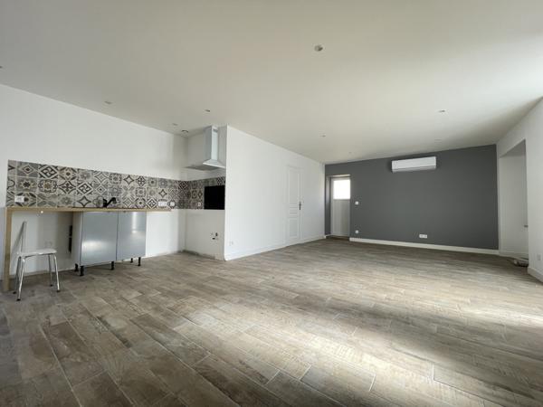 MAISON DE VILLE RENOVEE AVEC JARDIN ET GARAGE