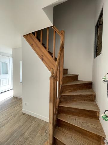 MAISON DE VILLE RENOVEE AVEC JARDIN ET GARAGE