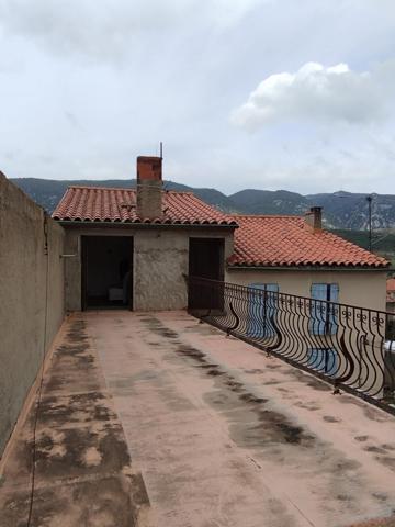 Maison à CAUDIES-DE-FENOUILLEDES, 66220 - 10 pièces 202m²
