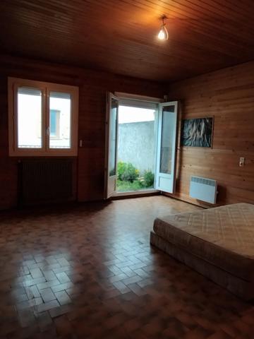 Maison à CAUDIES-DE-FENOUILLEDES, 66220 - 10 pièces 202m²