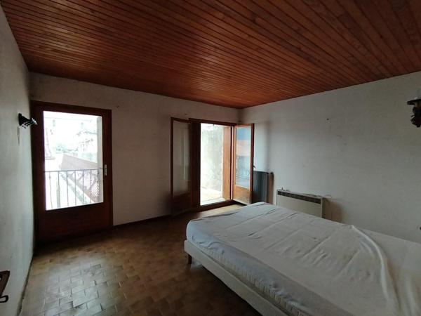 Maison à CAUDIES-DE-FENOUILLEDES, 66220 - 10 pièces 202m²