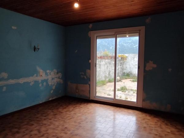 Maison à CAUDIES-DE-FENOUILLEDES, 66220 - 10 pièces 202m²