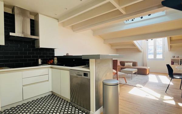 Appartement à vendre    4 pièces • 104 m2 La Rochelle