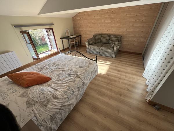 Brion-près-Thouet (79290) ref 100840 proche MONTREUIL BELLAY MAISON DE 200 M2 en parfait état , 4 chambres sur terrain de 2640 m2