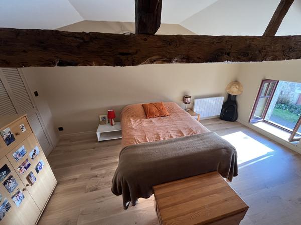 Brion-près-Thouet (79290) ref 100840 proche MONTREUIL BELLAY MAISON DE 200 M2 en parfait état , 4 chambres sur terrain de 2640 m2