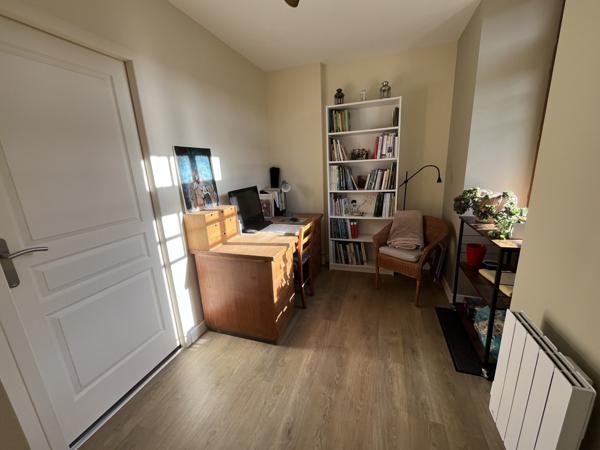 Brion-près-Thouet (79290) ref 100840 proche MONTREUIL BELLAY MAISON DE 200 M2 en parfait état , 4 chambres sur terrain de 2640 m2