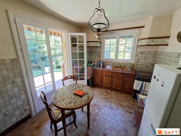 Maison années 80 sur 3 niveaux, 4 pièces, 2 chambres