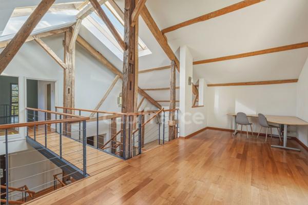 Maison à vendre 8 pièces SAINT GENIS POUILLY (01)