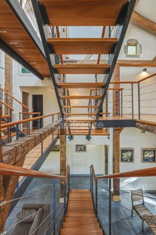 Maison à vendre 8 pièces SAINT GENIS POUILLY (01)