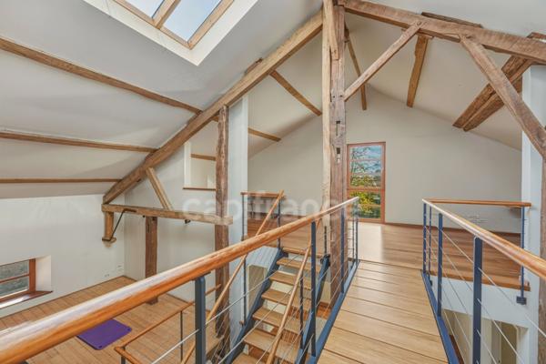 Maison à vendre 8 pièces SAINT GENIS POUILLY (01)