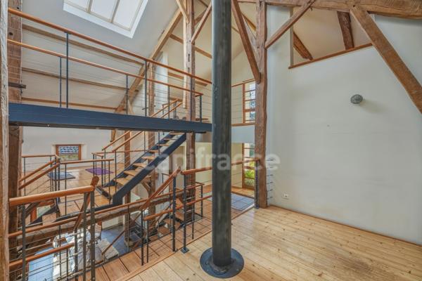 Maison à vendre 8 pièces SAINT GENIS POUILLY (01)