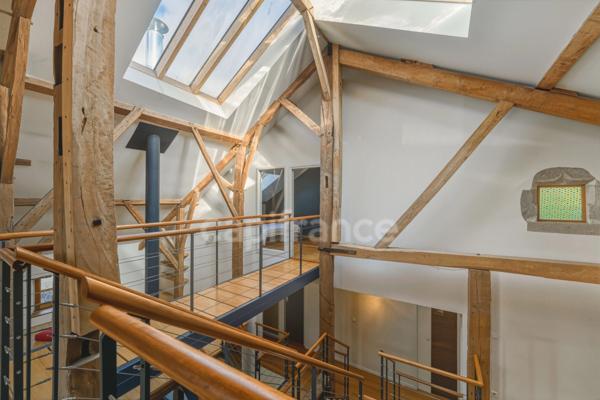 Maison à vendre 8 pièces SAINT GENIS POUILLY (01)