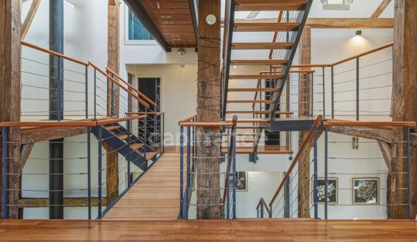 Maison à vendre 8 pièces SAINT GENIS POUILLY (01)