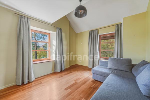 Maison à vendre 8 pièces SAINT GENIS POUILLY (01)