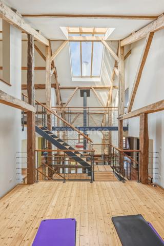 Maison à vendre 8 pièces SAINT GENIS POUILLY (01)