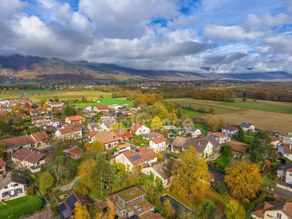 Maison à vendre 8 pièces SAINT GENIS POUILLY (01)