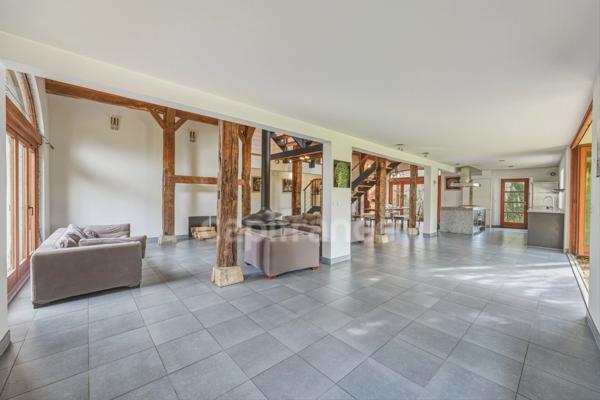 Maison à vendre 8 pièces SAINT GENIS POUILLY (01)