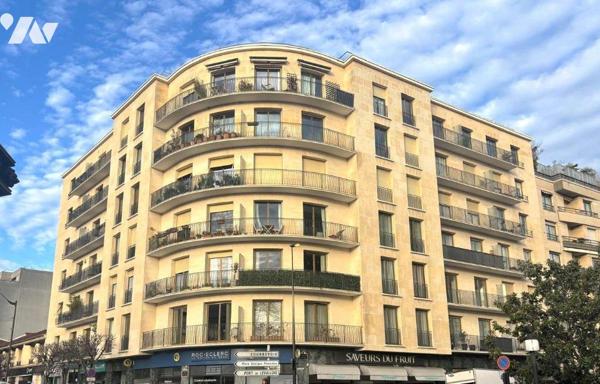 Appartement à rénover à Levallois-Perret (92300).

Idéalement situé, ce vaste appartement de ...