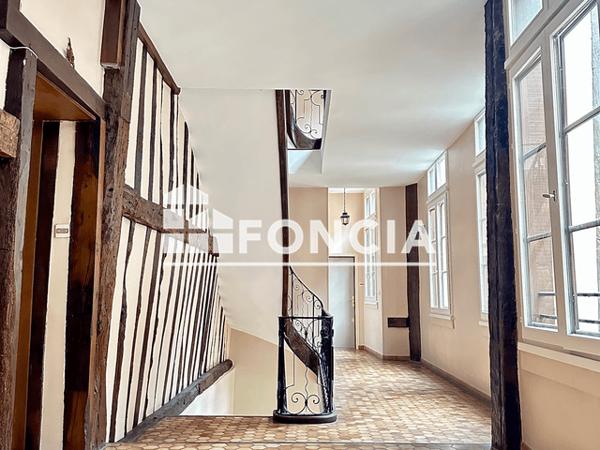 Location Studio meublé 25.46 m² - 11-13 RUE DES CHAMPS MAILLETS Rouen 76000