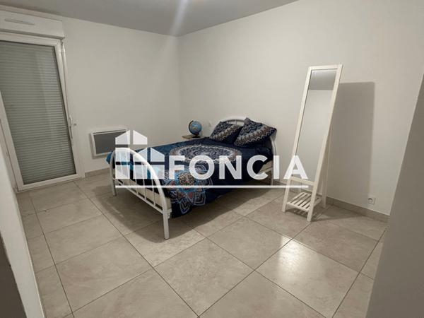 Location Appartement 4 pièces 90.9 m² - 200 RUE DES AMAZONES Bellegarde 30127