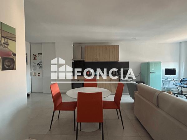 Location Appartement 4 pièces 90.9 m² - 200 RUE DES AMAZONES Bellegarde 30127
