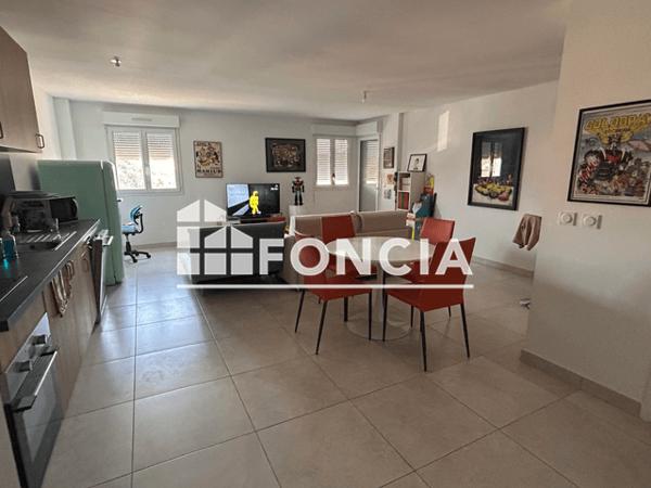 Location Appartement 4 pièces 90.9 m² - 200 RUE DES AMAZONES Bellegarde 30127