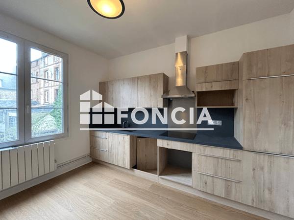 Location Appartement 3 pièces 100 m² - 6 RUE DE LA HALLE AUX FROCS Orbec 14290