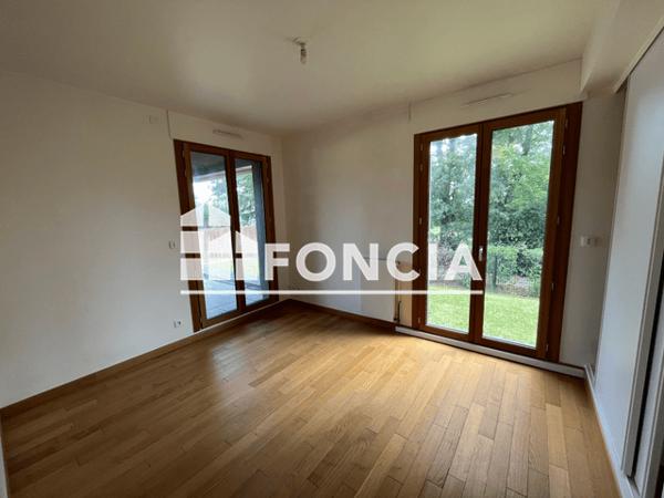 Location Appartement 4 pièces 102.5 m² - 13 BOULEVARD DE LA CHARITÉ Caen 14000